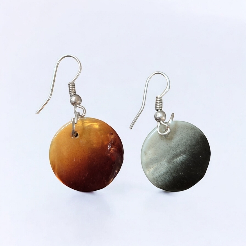 Circle shell earrings